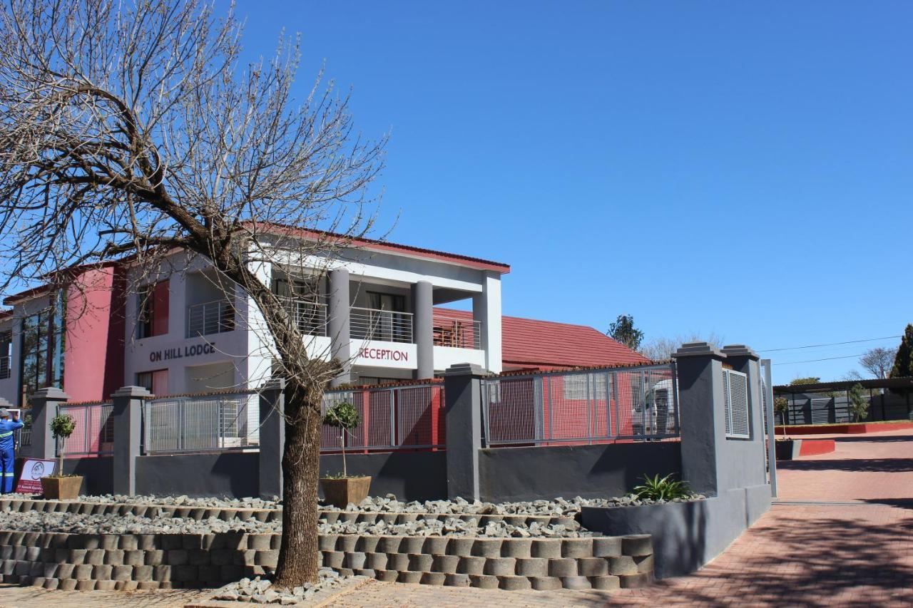 On Hill Lodge Bloemfontein Bagian luar foto