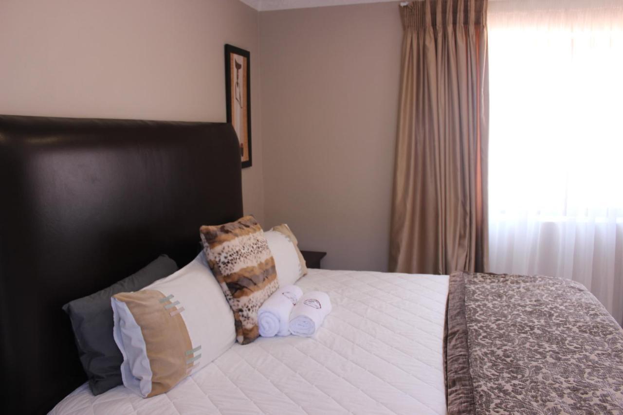 On Hill Lodge Bloemfontein Bagian luar foto