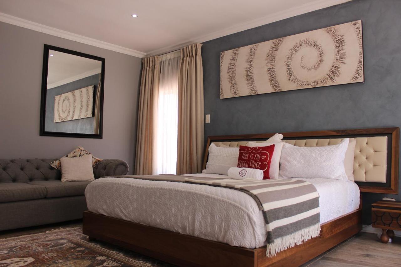 On Hill Lodge Bloemfontein Bagian luar foto