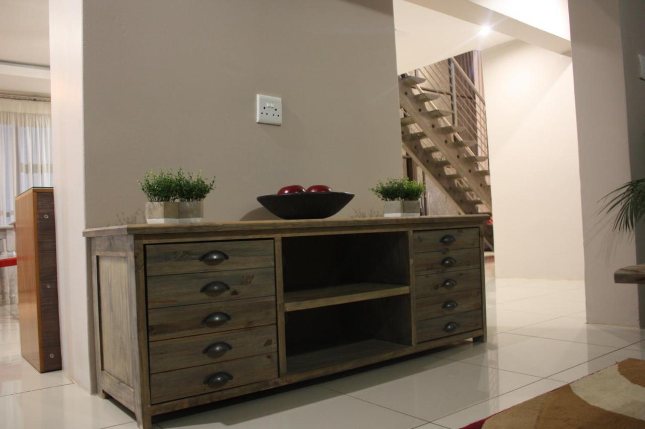 On Hill Lodge Bloemfontein Bagian luar foto